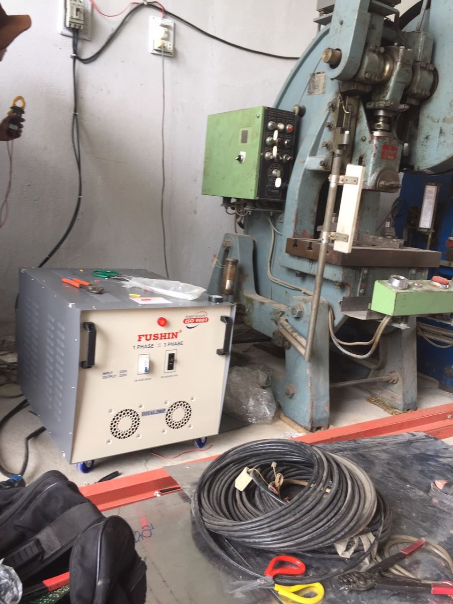 Máy biến áp 1 pha ra 3 pha, Chuyển điện 1 pha 220V ra 3 pha 380V