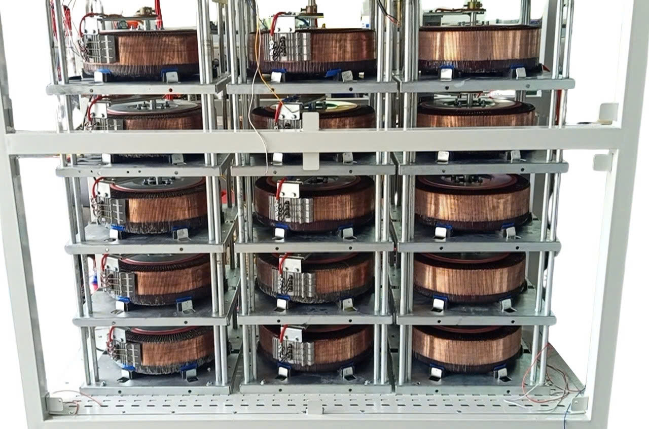 nguyên lý hoạt động của ổn áp 3 pha chổi than